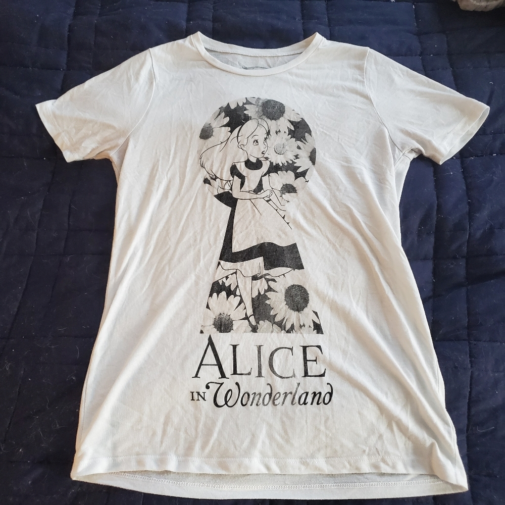 COPY - Disney Alice in Wonderland T-shirt.